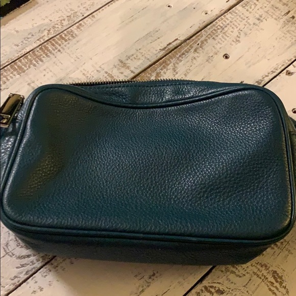 Marc Jacobs camera bag ✨💕 removable straps